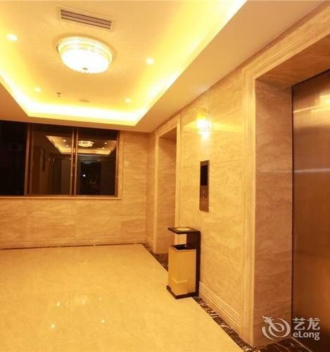 Jiayun Hotel Чэнду Экстерьер фото